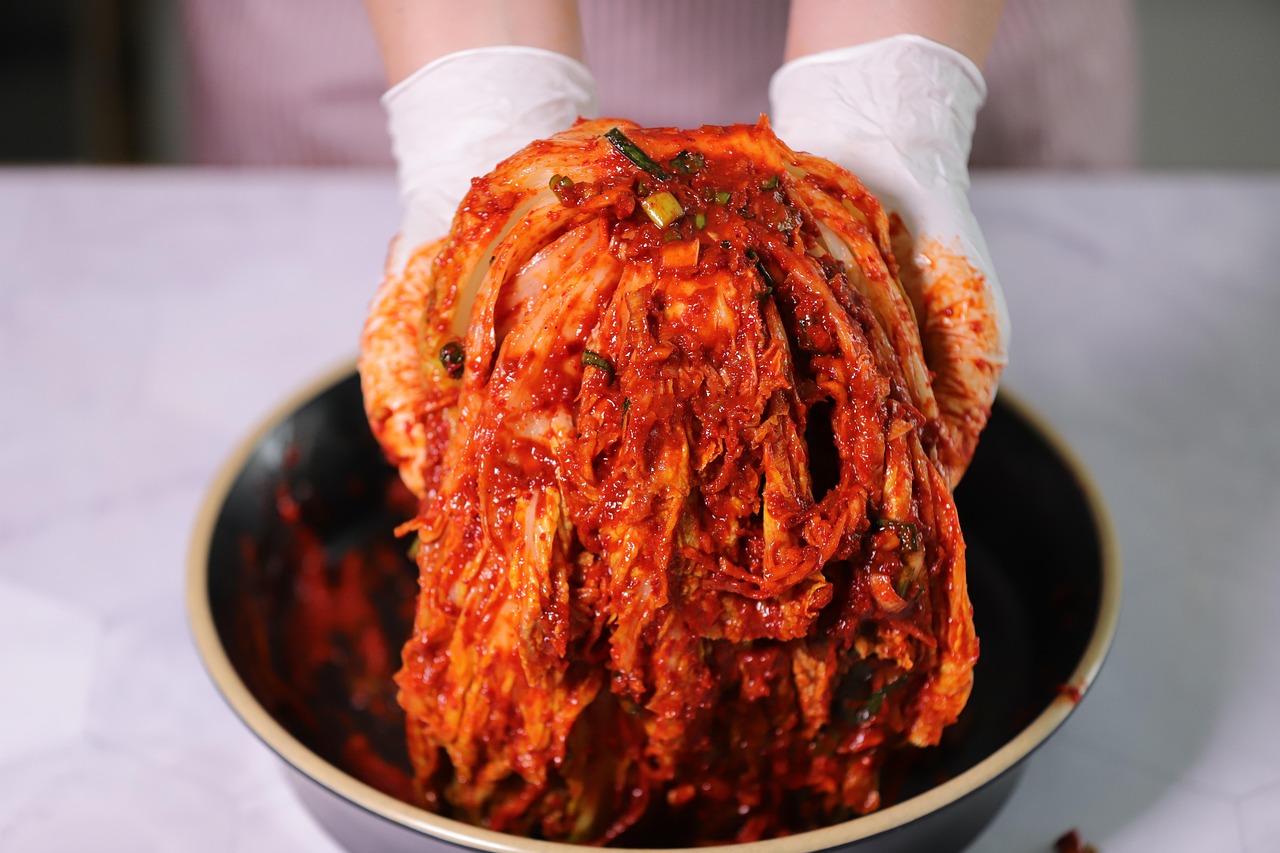 fermentation ist ein natürlicher prozess, bei dem mikroorganismen wie bakterien und hefen zucker in energie umwandeln, häufig zur herstellung von lebensmitteln und getränken.